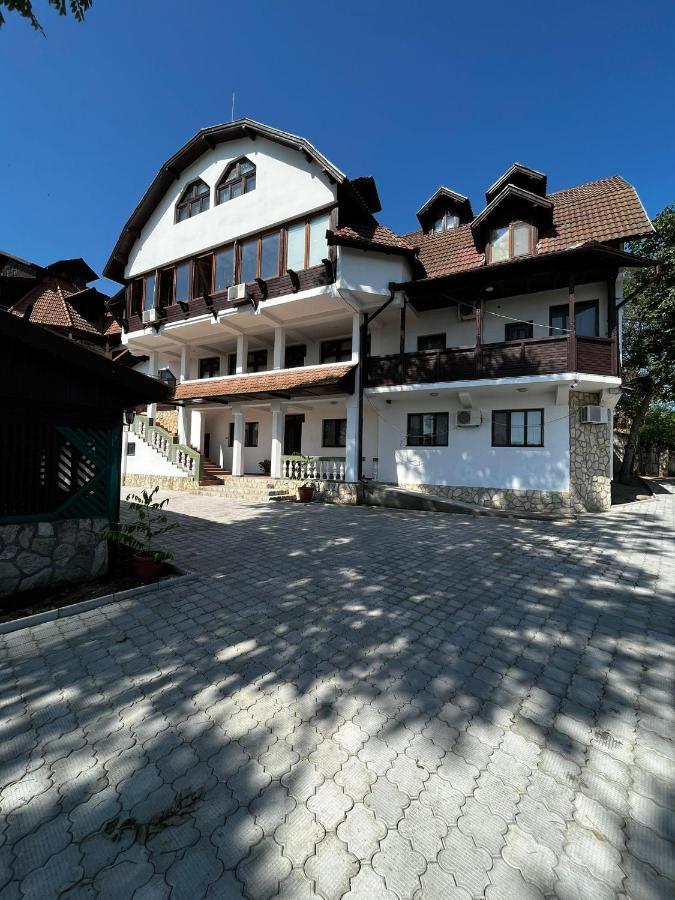 La Conac Hotel Nufaru ภายนอก รูปภาพ