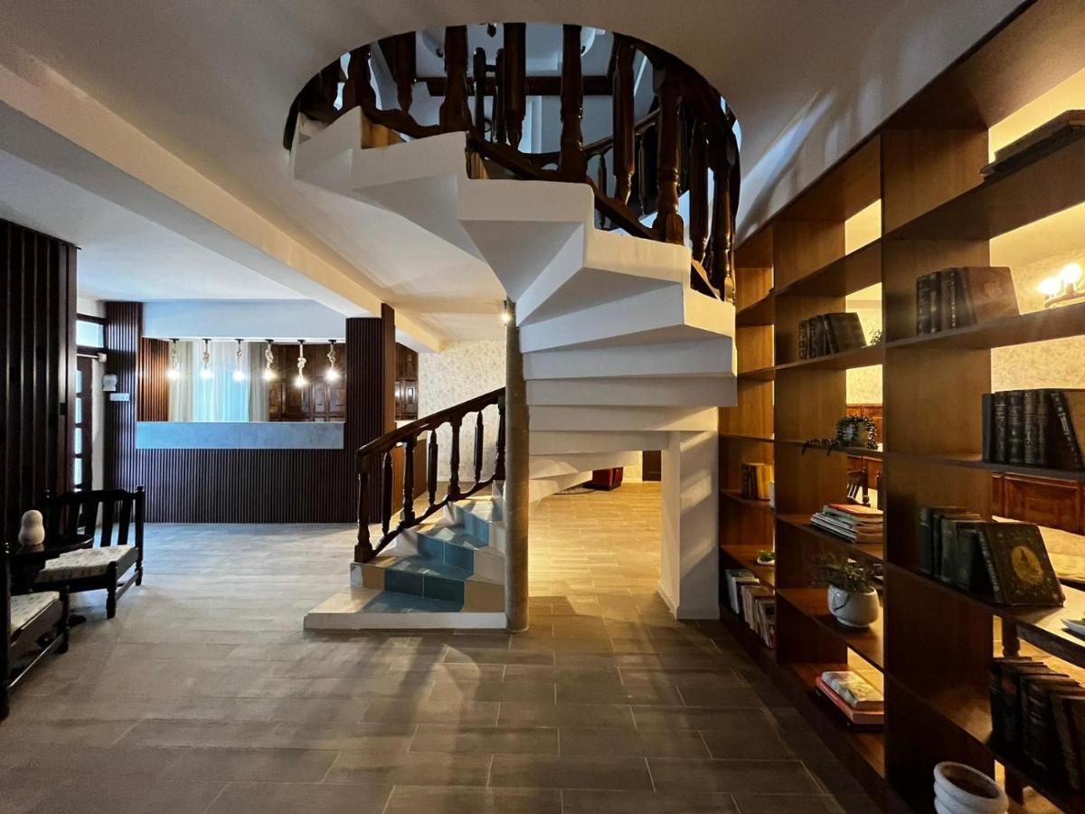 La Conac Hotel Nufaru ภายนอก รูปภาพ